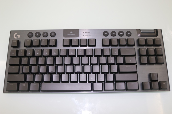 Logitech G913 TKL, bàn phím không dây cao cấp đáng mua cho game thủ trong năm 2020 - Ảnh 2.