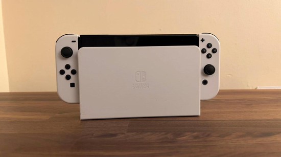 Trên tay Nintendo Switch OLED, màn hình quá đẹp, mượt mà miễn chê - Ảnh 6.