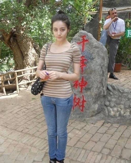  Xuýt xoa với bộ ảnh từ nhỏ tới lớn của Nhiệt Ba, nhan sắc đỉnh chóp từ ngày bé đã dự đoán về 1 đại mỹ nhân tương lai - Ảnh 11.