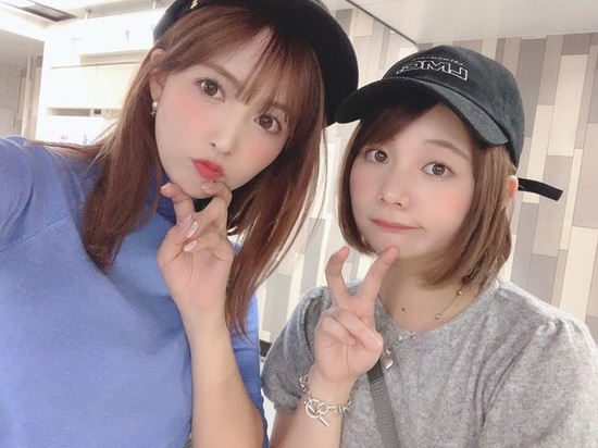 Hội bạn thân của Yua Mikami: Toàn hot girl đình đám, xinh đẹp chẳng hề kém idol quốc dân - Ảnh 4.