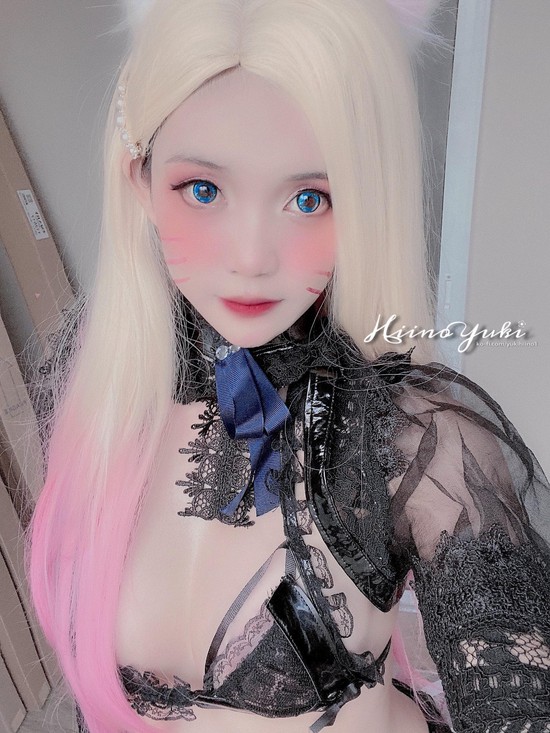 Cộng đồng game thủ mê mẩn bộ ảnh nóng bỏng mắt của nữ cosplayer Hiino Yuki
