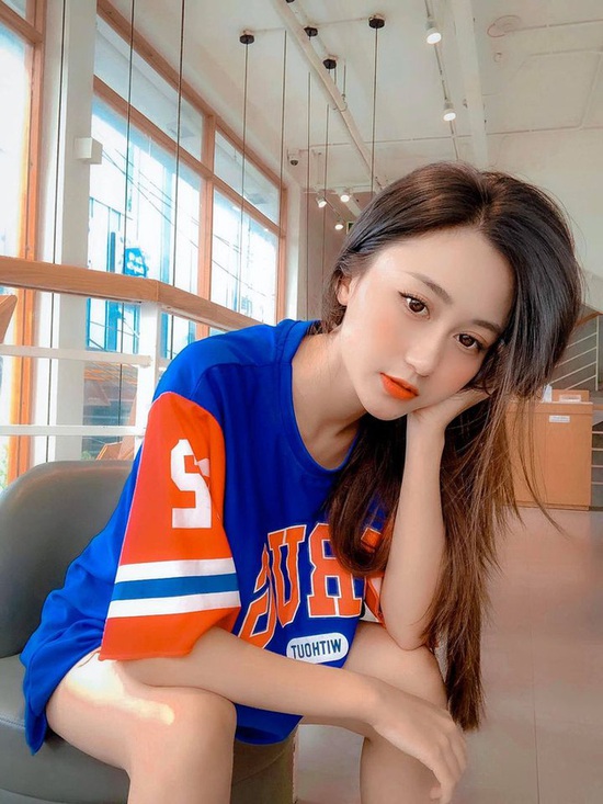 Nhìn lại nhan sắc 9/10 game thủ nữ toàn cực phẩm gái xinh, thế nhưng đó chưa phải là điều quyết định độ nóng của tựa game này - Ảnh 8.