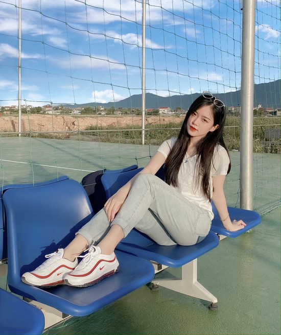 Nhìn lại nhan sắc 9/10 game thủ nữ toàn cực phẩm gái xinh, thế nhưng đó chưa phải là điều quyết định độ nóng của tựa game này - Ảnh 9.