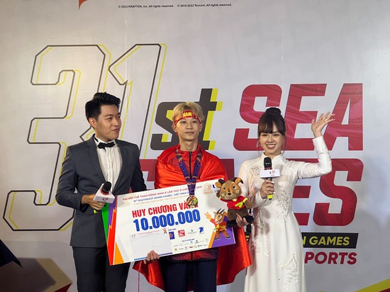 Lội ngược dòng ngoạn mục, PUBG Mobile Việt Nam xuất sắc đem về Huy chương Vàng tại SEA Games 31 - Ảnh 8.