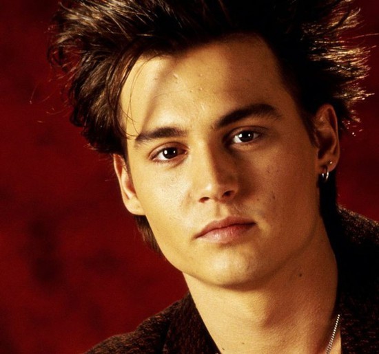 Thăng trầm tuổi U60 của Johnny Depp: Từ gã cướp biển ngạo nghễ của Hollywood đến nạn nhân của bạo lực gia đình, nhan sắc và sự nghiệp tụt dốc không phanh  - Ảnh 2.