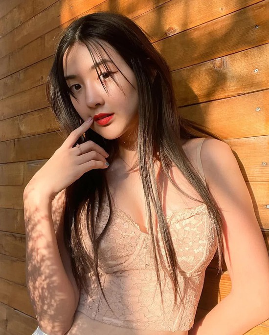 Nữ game thủ hơn 2 triệu người theo dõi tung ảnh quá khứ, fan tấm tắc vì một điều! - Ảnh 4.