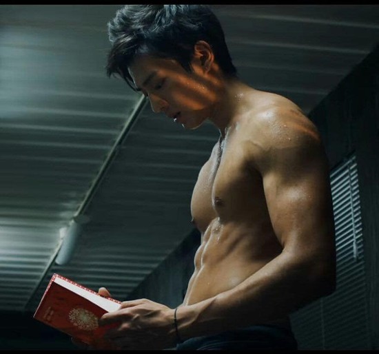 Tài tử đóng thợ săn hải tặc Zoro phim One Piece đang gây sốt vì như xé truyện bước ra đời thực  - Ảnh 14.
