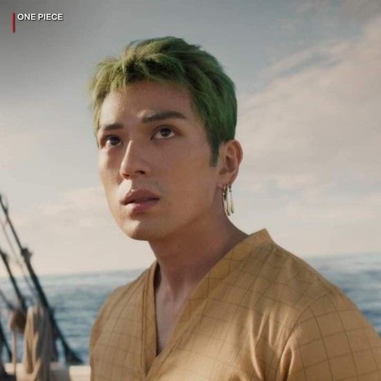Tài tử đóng thợ săn hải tặc Zoro phim One Piece đang gây sốt vì như xé truyện bước ra đời thực  - Ảnh 4.