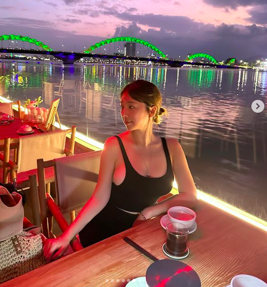 Nữ streamer Hàn Quốc nổi tiếng "check in" Việt Nam - Ảnh 2.