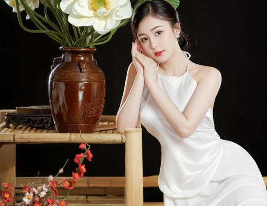 Khoe dáng trên bàn bida, hot girl khiến dân mạng tiếc nuối nếu rời mắt dù chỉ 1 giây - Ảnh 3.