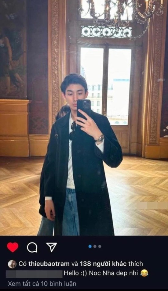 Nam tuyển thủ hẹn hò lãng mạn với bạn gái hơn 10 tuổi tại Paris - Ảnh 2.