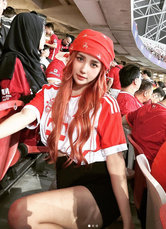 Nhan sắc nổi bật của gái xinh người Việt sẵn sàng chi trăm triệu để làm điều đặc biệt tại EURO- Ảnh 6.