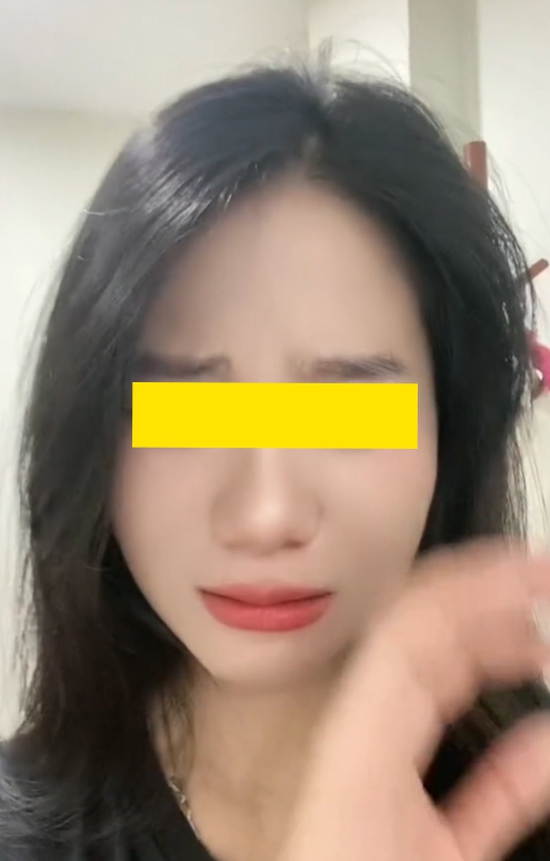 Xôn xao nữ TikToker không giữ được bình tĩnh, gào khóc trên sóng cùng loạt câu nói "bất ổn"- Ảnh 3.