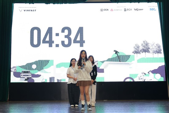Cuộc thi hùng biện Green Voices có thí sinh đầu tiên vào chung kết: Chiến thắng nhờ thông điệp ‘sạc lại tư duy hội nhập’- Ảnh 13.