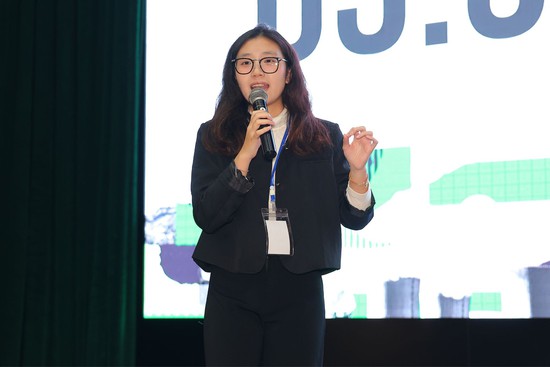 Cuộc thi hùng biện Green Voices có thí sinh đầu tiên vào chung kết: Chiến thắng nhờ thông điệp ‘sạc lại tư duy hội nhập’- Ảnh 15.