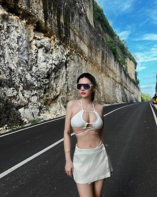 Hot girl vừa xinh đẹp lại giỏi giang khiến cộng đồng mạng ngỡ ngàng với “profile” siêu đỉnh- Ảnh 2.