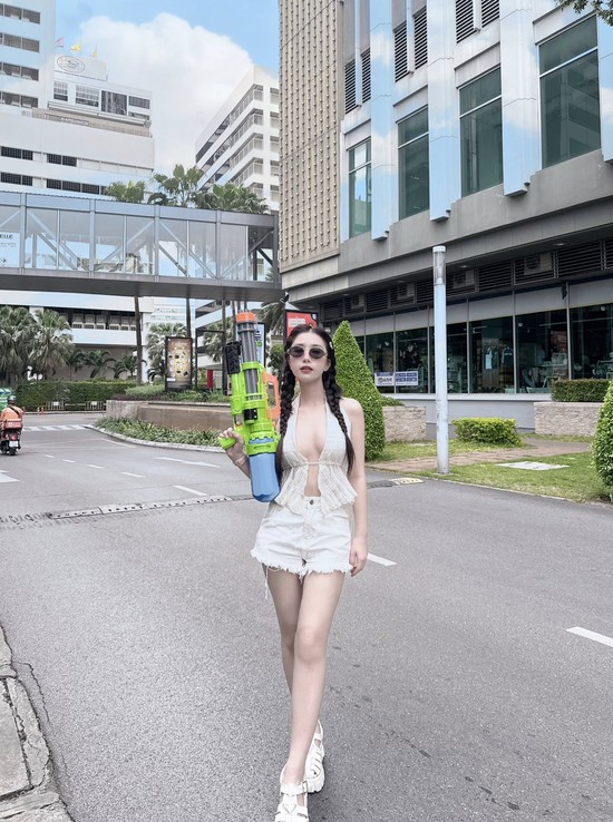 "Vợ quốc dân" Tiểu Hý gây thương nhớ với bộ ảnh tuyệt đối "slay"- Ảnh 1.