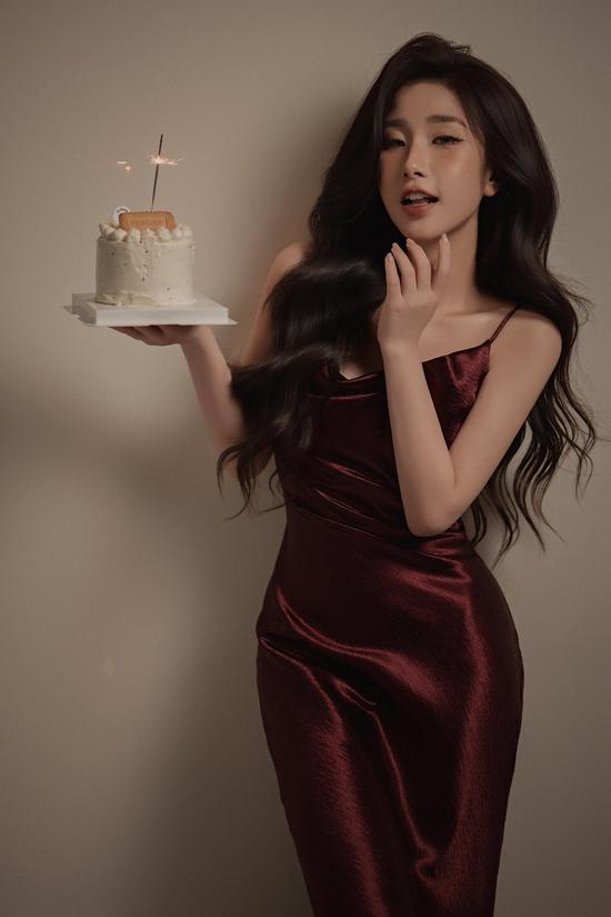 "Vợ quốc dân" Tiểu Hý gây thương nhớ với bộ ảnh tuyệt đối "slay"- Ảnh 4.