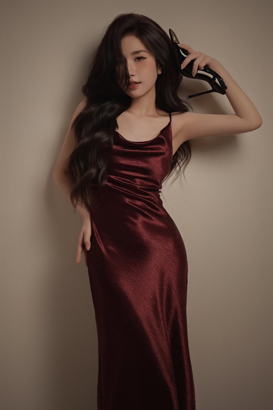 "Vợ quốc dân" Tiểu Hý gây thương nhớ với bộ ảnh tuyệt đối "slay"- Ảnh 5.