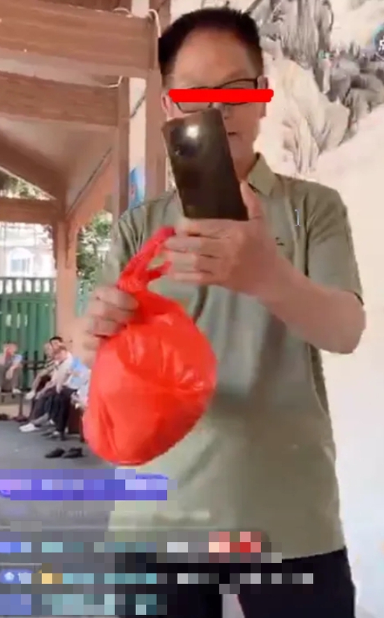 Nữ streamer vô tư thể hiện tài 