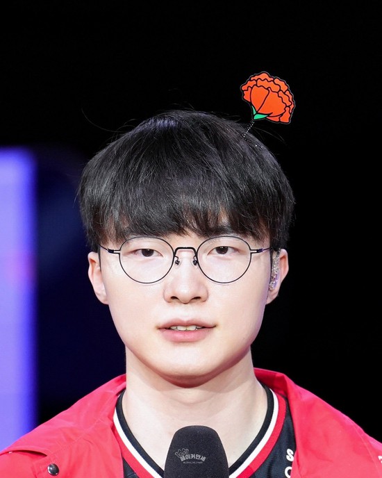 Faker có món quà sinh nhật lịch sử nhưng LazyFeel lại được khán giả LCK tri ân nhiệt tình- Ảnh 2.