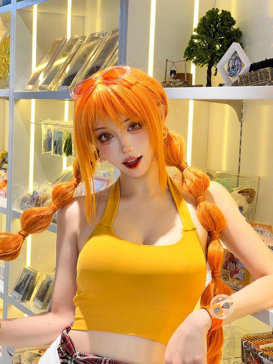 Cosplay Nami, khi nữ thần One Piece bước ra đời thực xuất thần đến từng milimet- Ảnh 2.