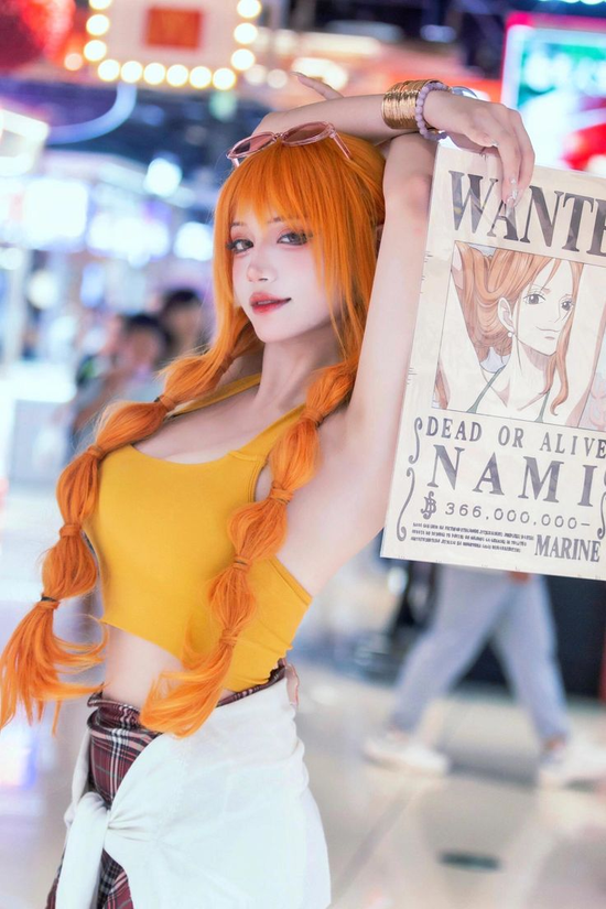 Cosplay Nami, khi nữ thần One Piece bước ra đời thực xuất thần đến từng milimet- Ảnh 3.
