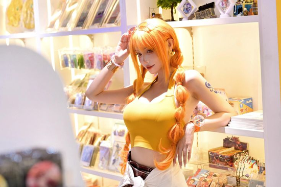 Cosplay Nami, khi nữ thần One Piece bước ra đời thực xuất thần đến từng milimet- Ảnh 5.