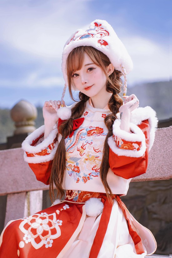 "Búp bê sống" làng streamer hun mắt fan nam với bộ ảnh cosplay người nhện phiên bản nóng bỏng có 1-0-2- Ảnh 7.
