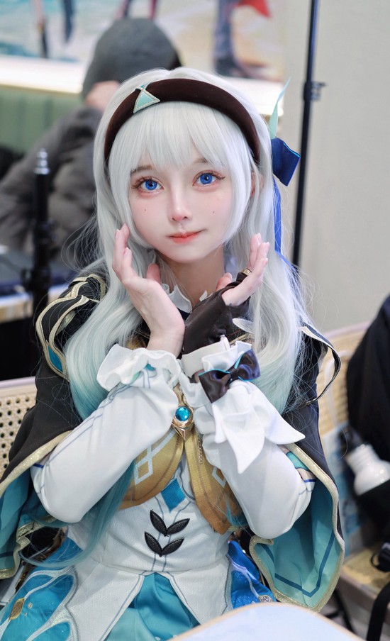"Búp bê sống" làng streamer hun mắt fan nam với bộ ảnh cosplay người nhện phiên bản nóng bỏng có 1-0-2- Ảnh 5.