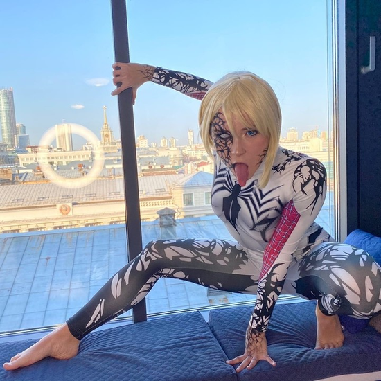 Chán đóng phim, nữ diễn viên chuyển hướng cosplay, fan ngỡ ngàng vì nhìn cứ...