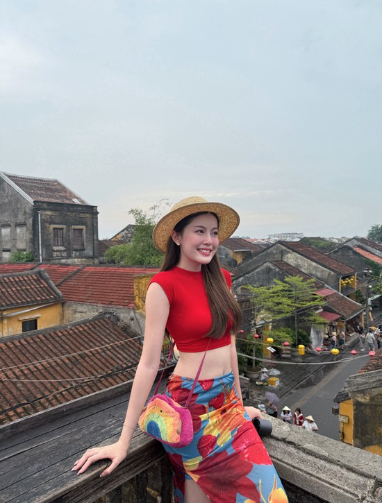 Hot girl Babyboo liên tục tung ảnh 