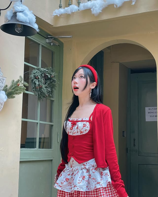 Cosplay Boa Hancock, hot TikToker lên tiếng đầy đanh thép, đáp trả những bình luận kém duyên- Ảnh 1.