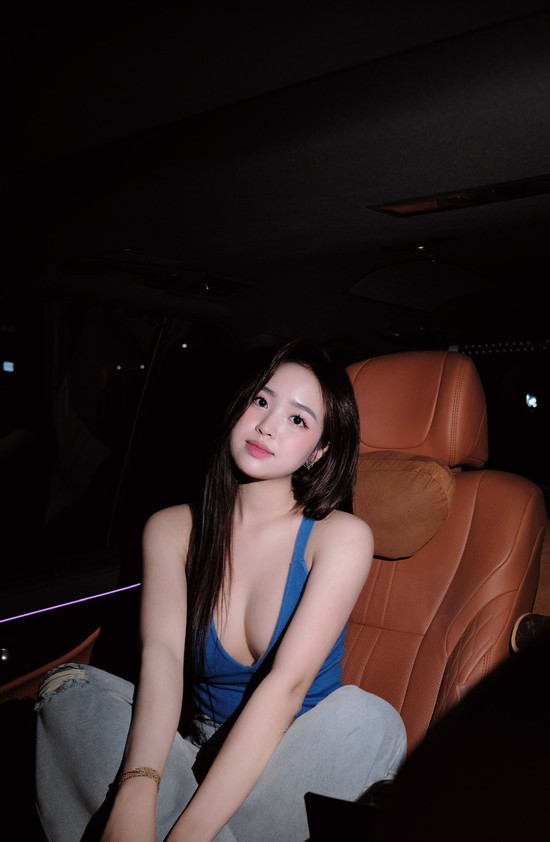 Lê Phương Anh mừng tuổi mới với bộ ảnh sinh nhật ngọt lịm, không thể rời mắt khỏi nhan sắc hot girl- Ảnh 10.