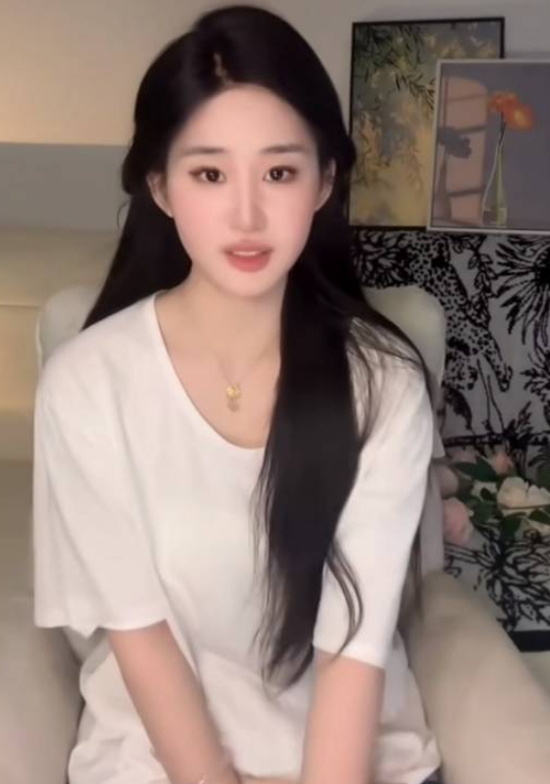 Quá giống Lưu Diệc Phi, nữ streamer bất ngờ nổi tiếng sau hơn một năm phát sóng- Ảnh 3.
