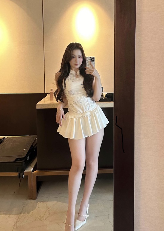Camera lia gấp gái xinh nóng bỏng, chiếm 