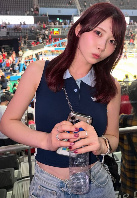 Dở khóc dở cười: Hot girl nổi tiếng Nhật Bản bất ngờ được tuyển trạch viên tiếp cận trên phố, mời chào làm hot girl gợi cảm- Ảnh 2.