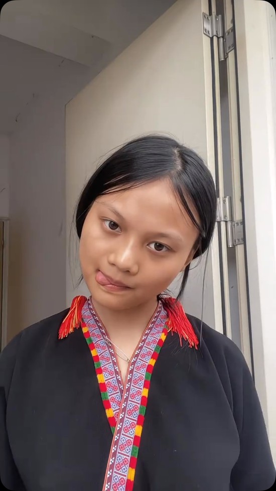 Hoa mắt với màn "lên đồ" cực slay của cô gái bản, mỗi lần biến hình là lại khiến CĐM ngỡ ngàng- Ảnh 2.