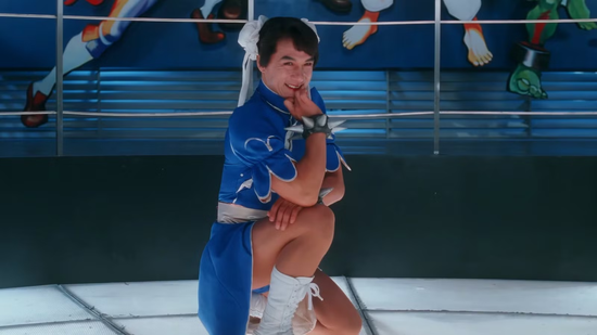 Màn chuyển thể Street Fighter độc lạ nhất: Thành Long hóa thân thành Chun-Li tung cước đầy "bá khí" - Ảnh 1.