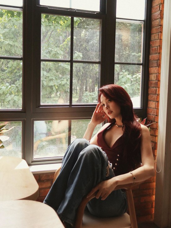 Minh Hằng tuyên bố "comeback", khoe dáng táo bạo khiến CĐM ngỡ ngàng- Ảnh 2.