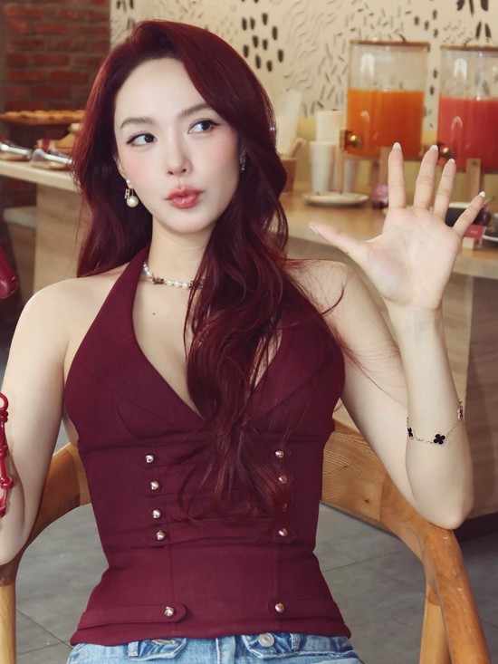 Minh Hằng tuyên bố "comeback", khoe dáng táo bạo khiến CĐM ngỡ ngàng- Ảnh 5.