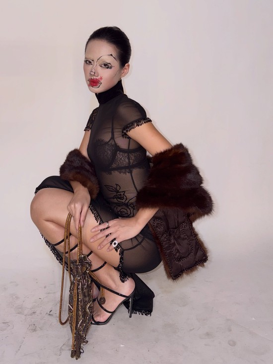 Cập nhật không khí hóa trang Halloween 2026: Chưa năm nào coi đã con mắt như năm nay!- Ảnh 6.