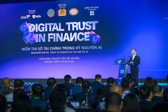 Thứ trưởng Bộ Công an: “Các phương thức lừa đảo, chiếm đoạt tài sản ngày càng tinh vi, có tổ chức, sự hỗ trợ của công nghệ AI đã tạo ra những “niềm tin giả” rất khó nhận diện”- Ảnh 2.