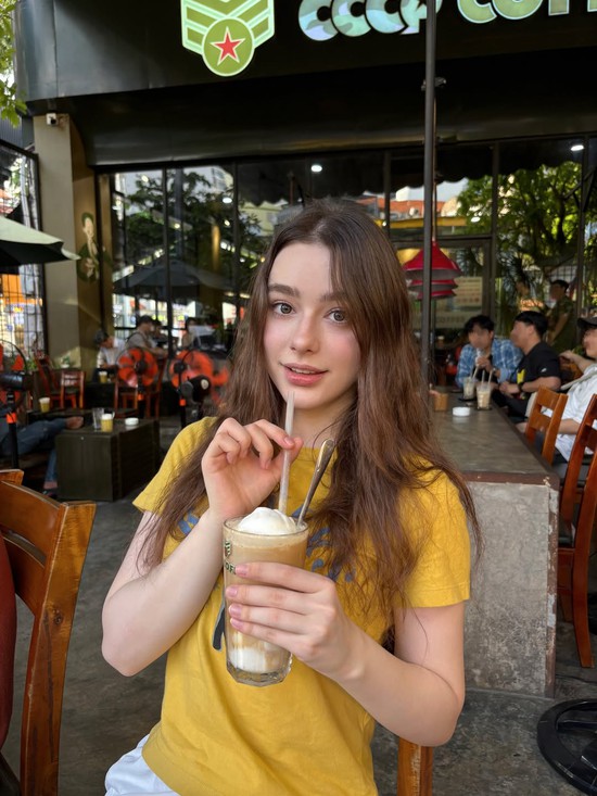"Thiên thần Nga" sở hữu gương mặt đẹp nhất thế giới, ai gặp cũng phải cảm thán về một điểm- Ảnh 9.