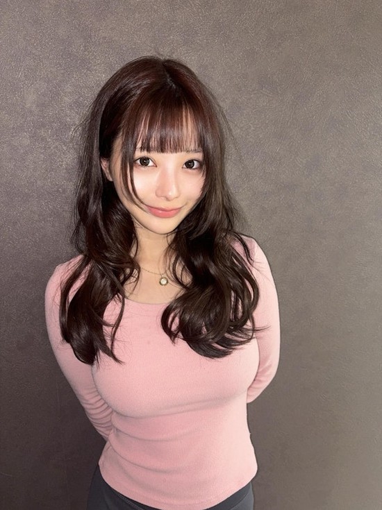 Nổi lên nhờ loạt hình ảnh gợi cảm, hot girl nổi tiếng khiến fan cảm thán, tự nhận là "kỹ sư" khi được hỏi về công việc- Ảnh 2.