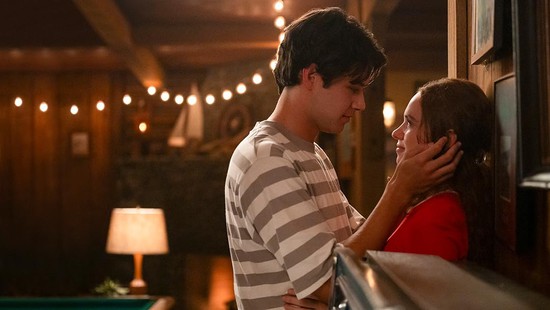 Phim 18+ đang gây phẫn nộ: Cảnh nóng vượt quá giới hạn, nữ chính có hành động đáng xấu hổ- Ảnh 5.
