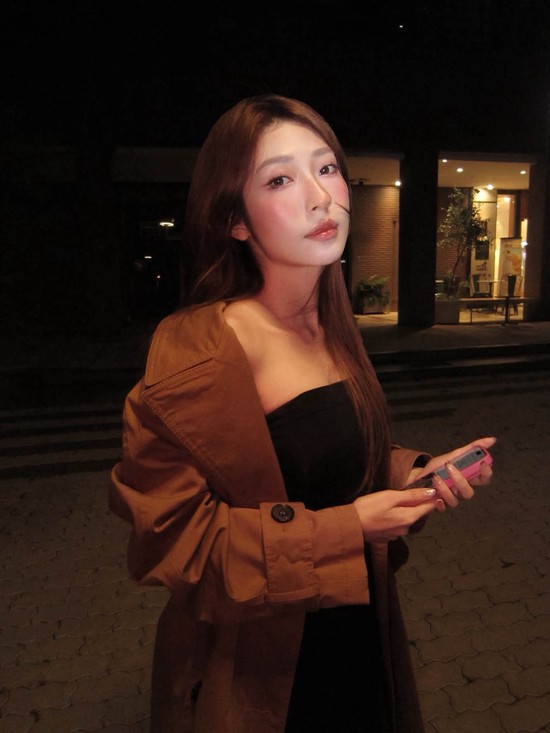 Khổng Tú Quỳnh càng ngày càng trẻ đẹp, "đu trend" chẳng thua kém bất cứ hot girl nào, khiến CĐM hết lời khen ngợi - Ảnh 9.