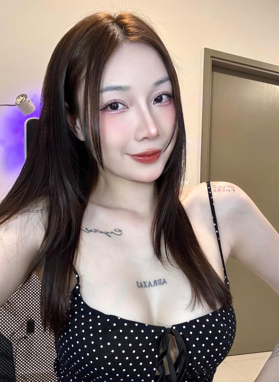 Từng có pha tạo dáng gây tranh cãi, nữ streamer đình đám Cô Chíp giờ ra sao?- Ảnh 6.