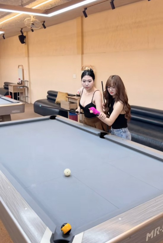 Sức hút của Gấm Kami vẫn cực kỳ ấn tượng, "quay chơi chơi" một content vẫn hút gần 10 triệu view, xứng danh "nữ hoàng Bida TikTok"- Ảnh 4.