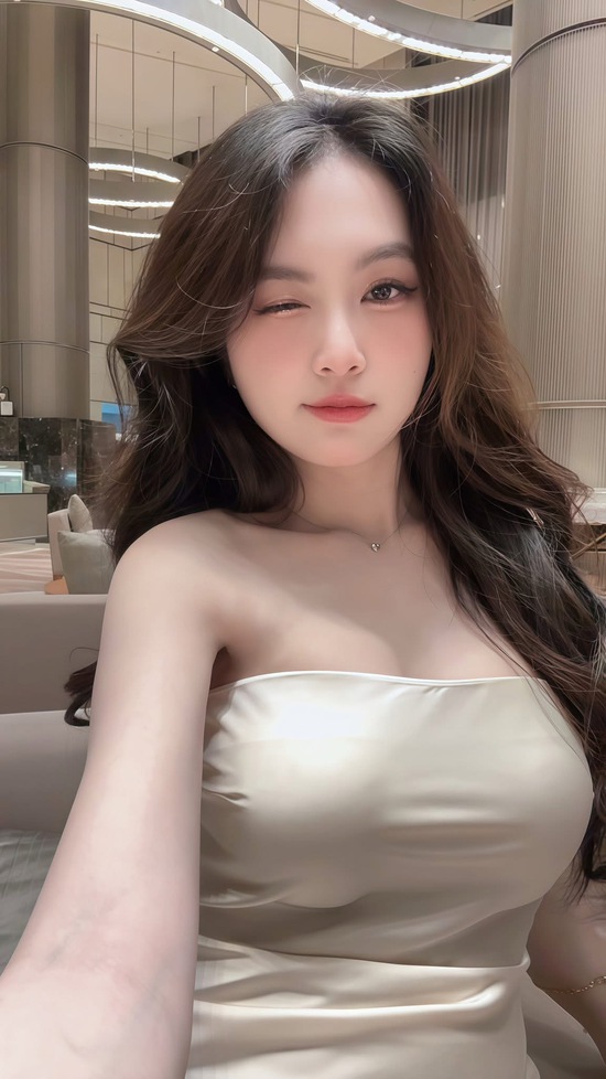 "Mất tập trung" trước biểu cảm nũng nịu hút hồn của cô giáo hotgirl xinh đẹp- Ảnh 1.